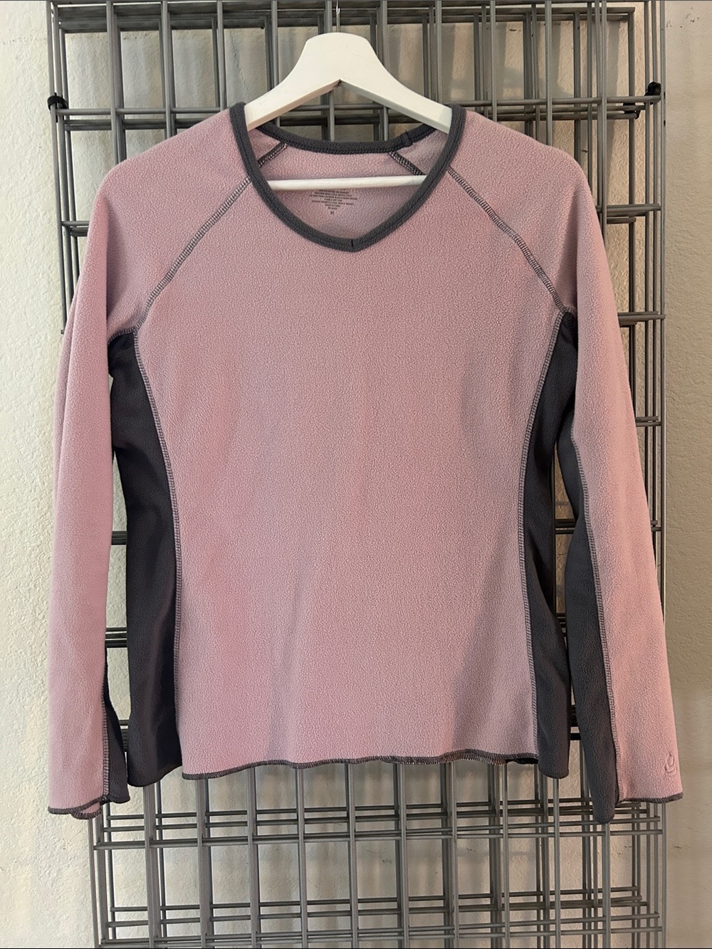 Cuddl DudsWomen’s Long-Sleeve Performance Top - Dusty Rose with Charcoal Trim.